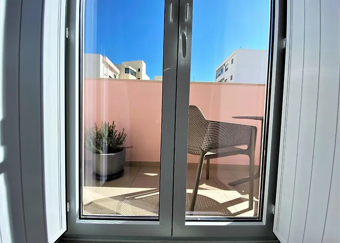 Cardeal Suites & Apartments